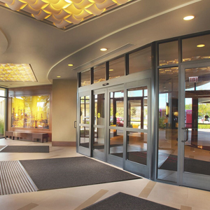 commercial door specialist Nuevo
