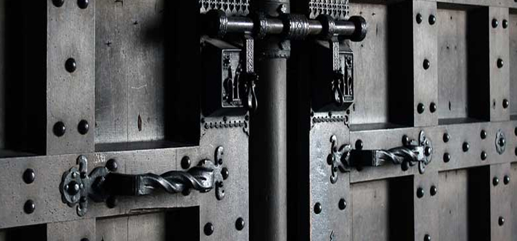 steel entry door repair in Nuevo